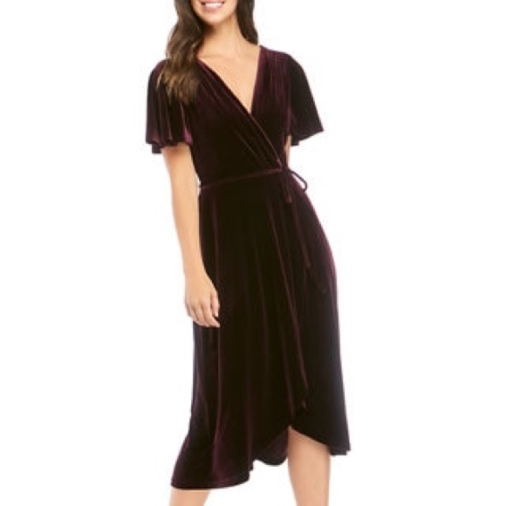 Vince Camuto Velvet flutter sleeve dress